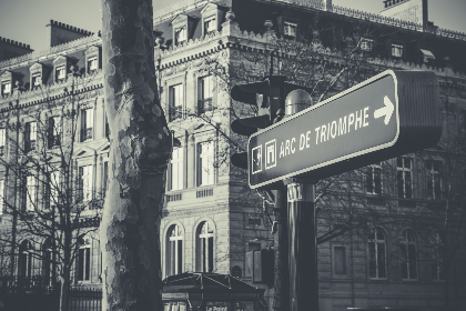 水果派解说网站免费观看：带你领略水果派的美味与制作技巧